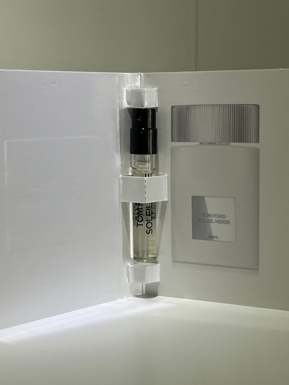 TOM FORD SOLEIL NEIGE SAMPLE SPRAYS-NEW - Picture 3 of 4